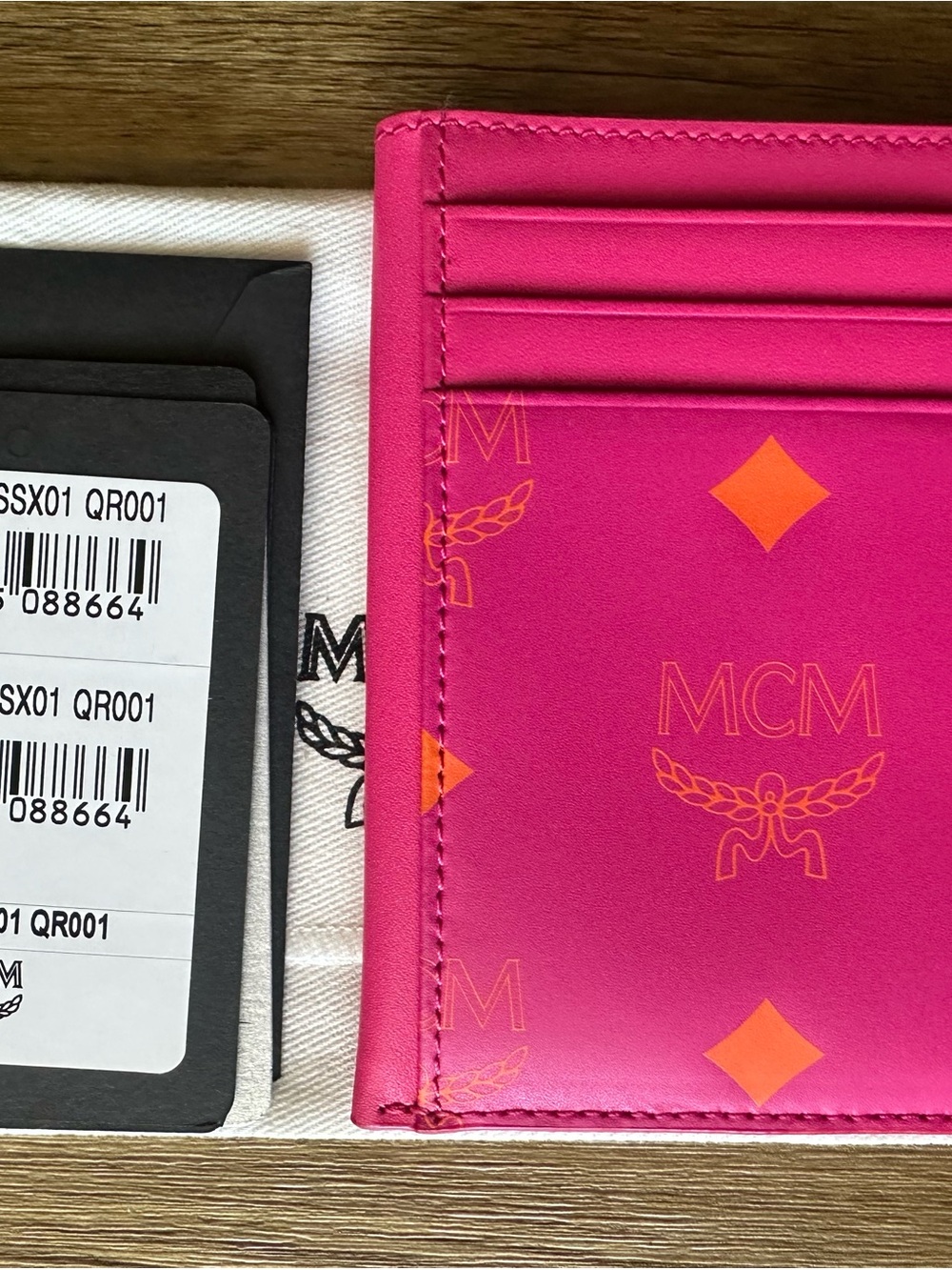 MCM Visetos card wallet - Picture 8 of 13